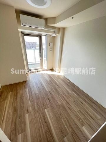 物件内観写真4　(居間です)