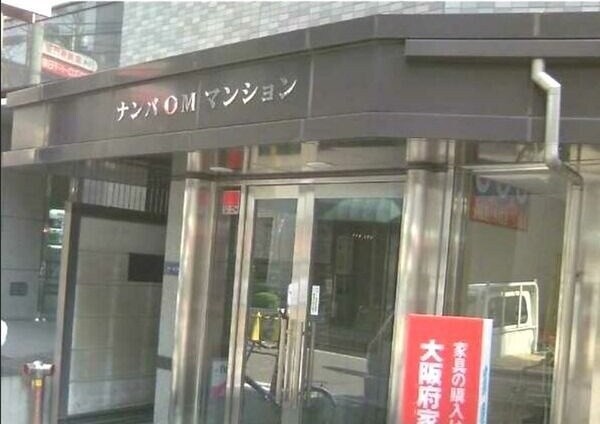 物件外観写真2　(清潔なエントランスです)