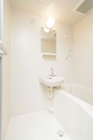 物件内観写真7　(落ち着いた空間のお風呂です)