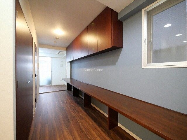 物件内観写真11　(使い勝手のいい寝室です)