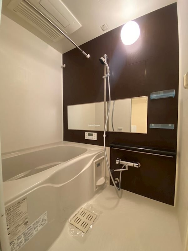 物件内観写真8　(落ち着いた空間のお風呂です)
