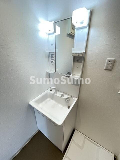 物件内観写真8　(独立洗面台です)