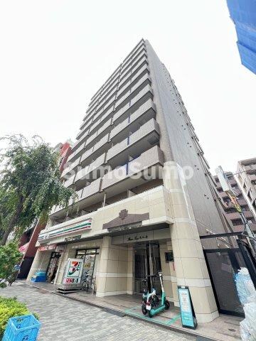 物件外観写真1　(落ち着いた雰囲気の外観です)