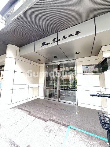 物件外観写真3　(建物の内部です)