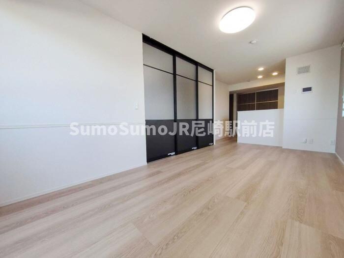 物件内観写真24　(使いやすい居間です)