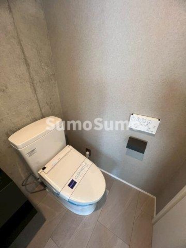 トイレ(シンプルで使いやすいトイレです)
