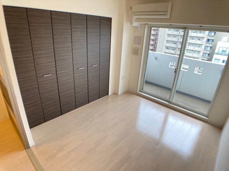 物件内観写真7　(使い勝手のいい寝室です)