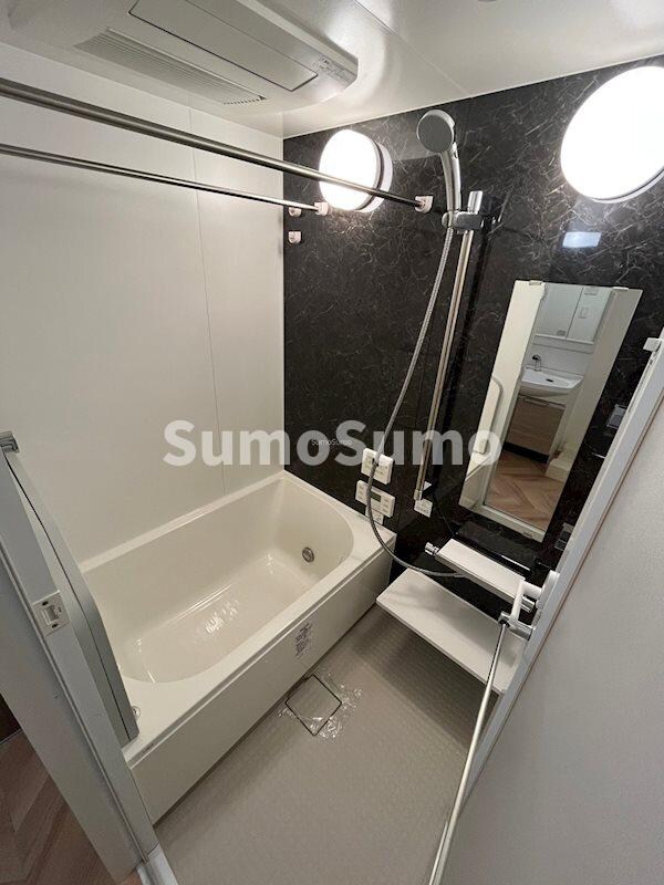 物件内観写真9　(コンパクトで使いやすいお風呂です)