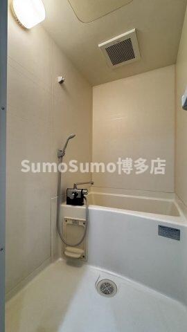 物件内観写真9　(コンパクトで使いやすいお風呂です)