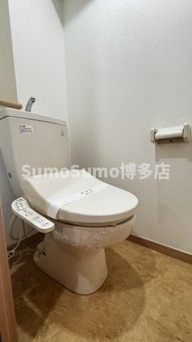 物件内観写真10　(清潔感のあるトイレです)