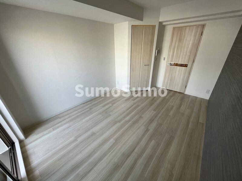 物件内観写真5　(ゆったり過ごせる居間です)