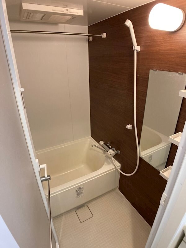 物件内観写真8　(日々の暮らしに欠かせないお風呂です)