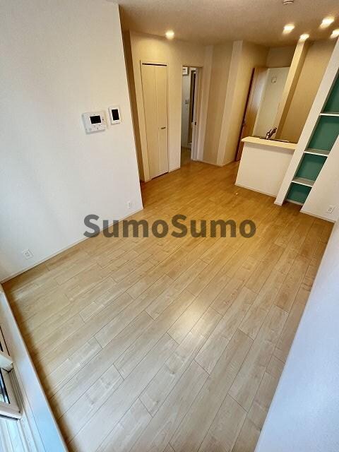 物件内観写真14　(使い勝手のいい寝室です)