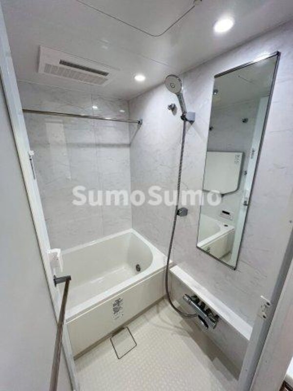 浴室(きれいなお風呂です)