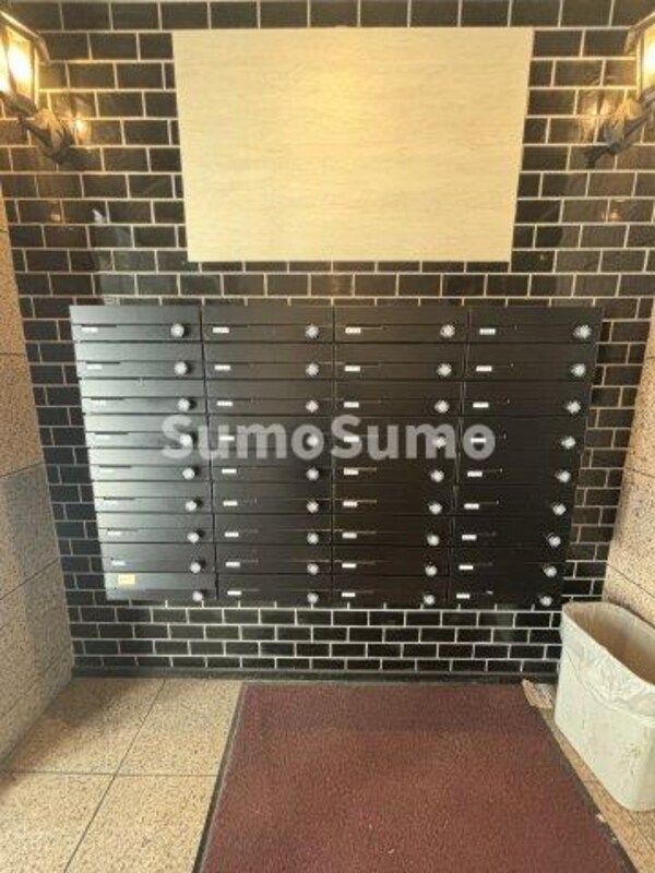 ロビー・ラウンジ(建物の内部です)