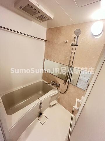 物件内観写真11　(コンパクトで使いやすいお風呂です)