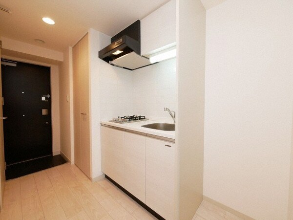 キッチン(コンパクトなキッチンで掃除もラクラク)