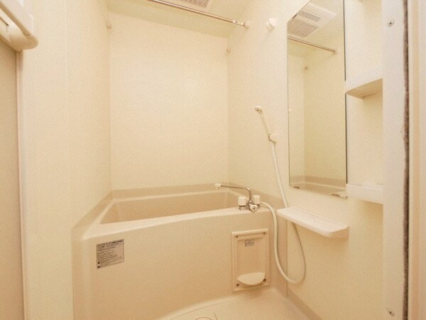 浴室(日々の疲れを癒すお風呂付です)