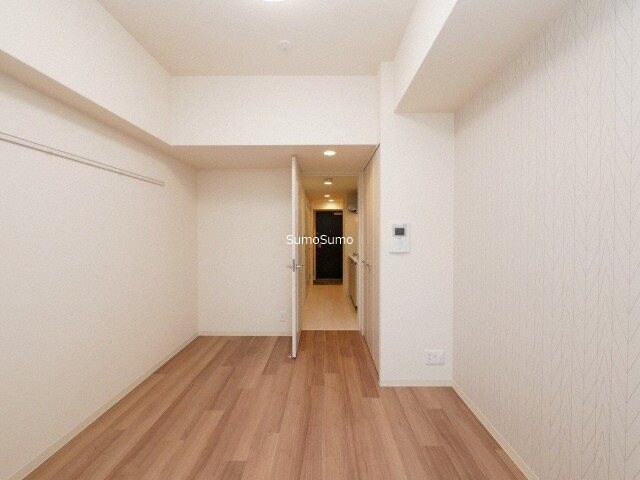 物件内観写真5　(ゆったりとした居間です)