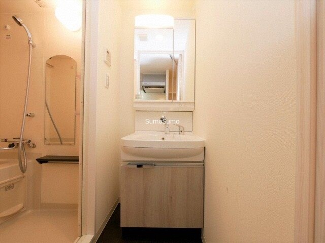 物件内観写真11　(使いやすい洗面所です)