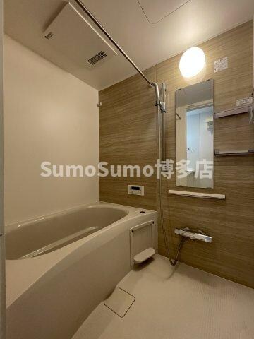 物件内観写真8　(落ち着いた空間のお風呂です)