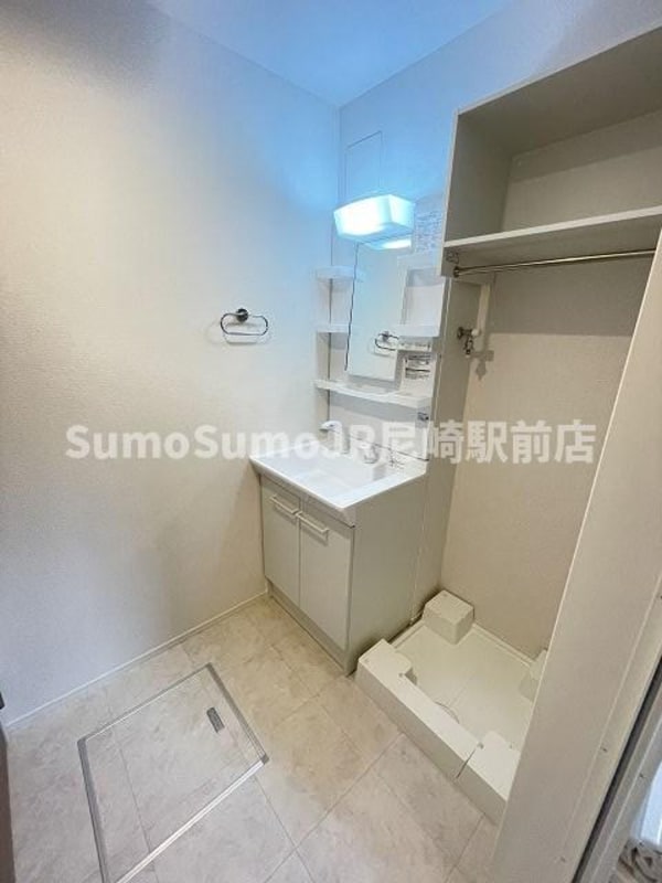 独立洗面台(朝の支度にも助かる、独立の洗髪洗面化粧台)