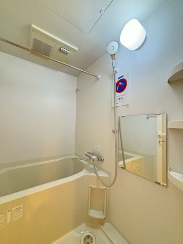 物件内観写真9　(お風呂で日々の疲れを落としましょう)