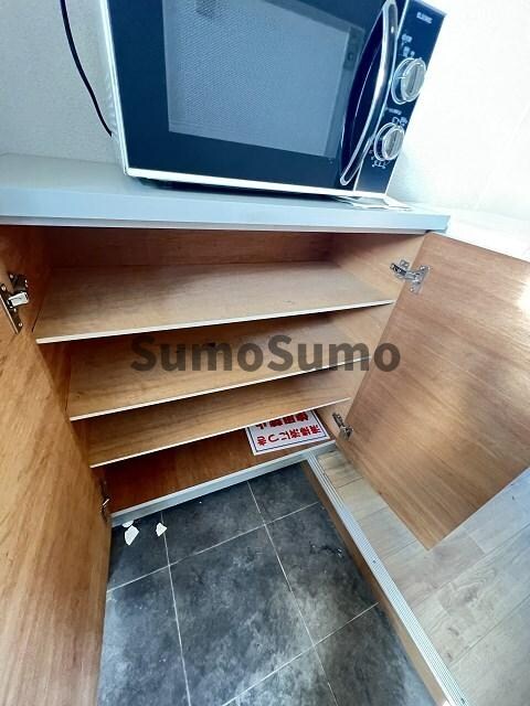 物件内観写真13　(ちょっとした収納スペースも充実しています)