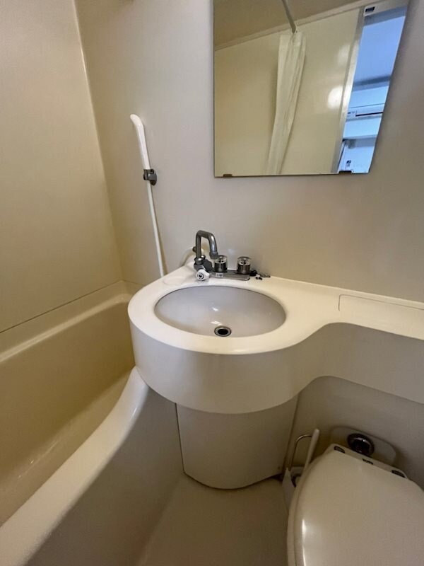 物件内観写真12　(スペースが確保できる洗面所です)