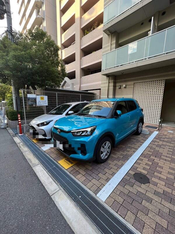 物件外観写真4　(駐車場完備です)