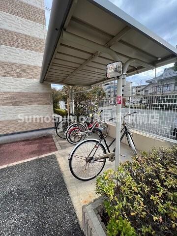 物件外観写真3　(外観もきれいです)