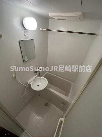 物件内観写真10　(落ち着いた空間のお風呂です)