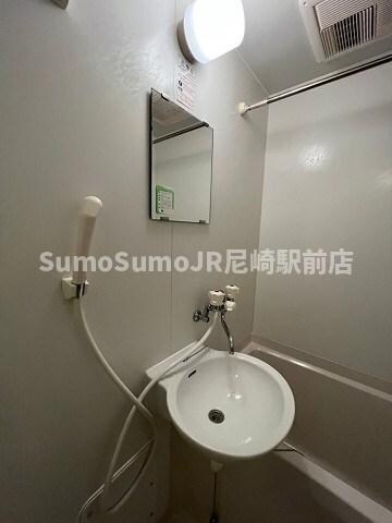 物件内観写真12　(洗面所です)