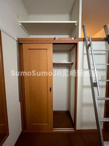 物件内観写真16　(大きなスペースがあり、収納には困りません)