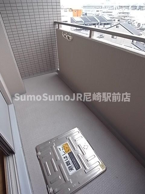 物件内観写真8　(バルコニーがあります)