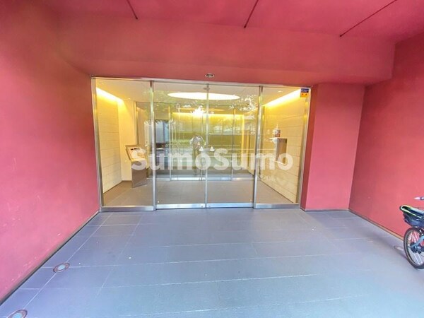エントランス(建物の内部です)