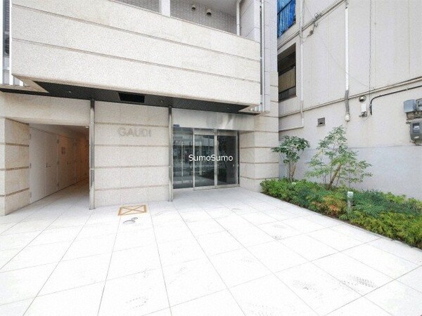 エントランス(建物の内部です)