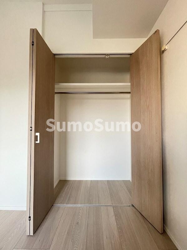 物件内観写真11　(たっぷりとした収納スペースです)