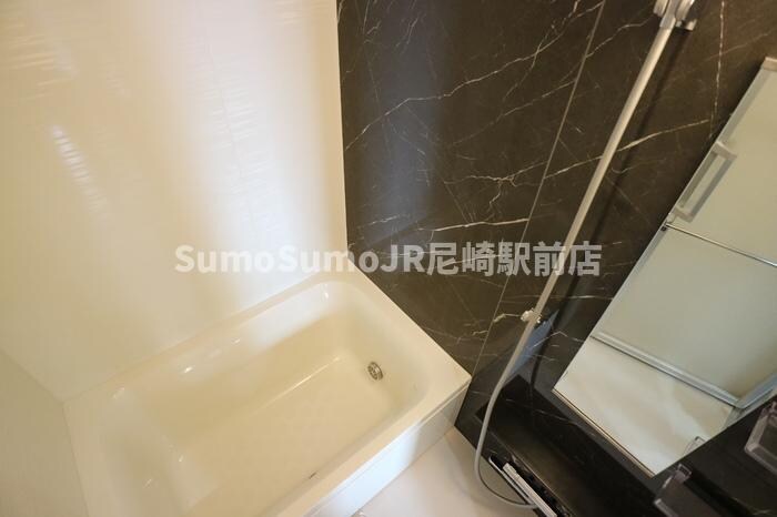 物件内観写真8　(落ち着いた空間のお風呂です)