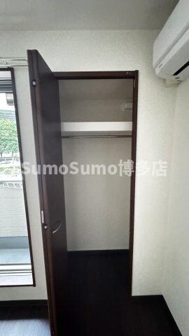 物件内観写真6　(大きなスペースがあり、収納には困りません)