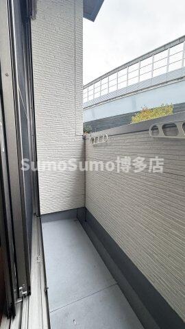 物件内観写真10　(落ち着いた時間を過ごせるバルコニーです)