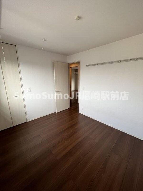 寝室(ゆとりの広さです)