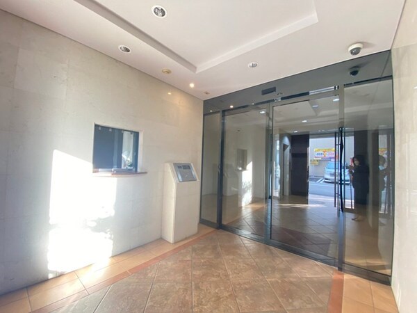 ロビー・ラウンジ(落ち着いたロビーです)