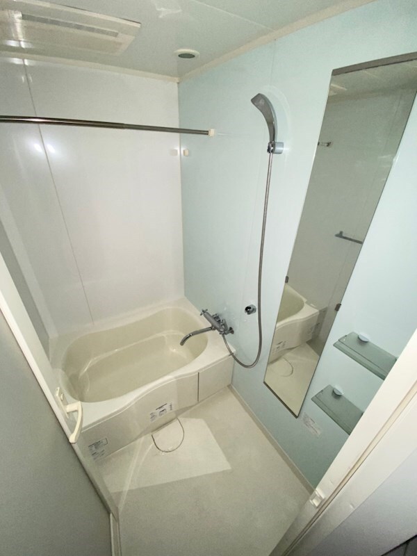 浴室(日々の疲れを癒すお風呂付です)