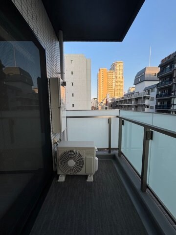 物件内観写真9　(バルコニーからの眺めを楽しみながら食事をしませんか)