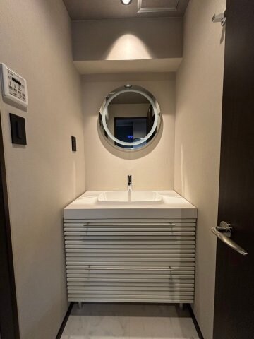 物件内観写真11　(スペースが確保できる洗面所です)