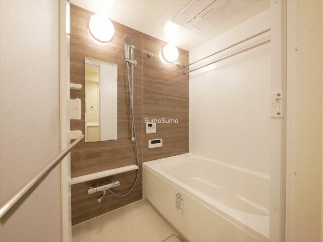 物件内観写真9　(ゆったり過ごせるお風呂です)