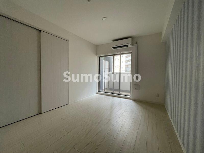 物件内観写真6　(こちらのリビングで趣味の時間をお楽しみください)