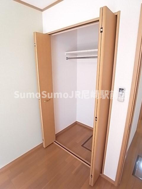 物件内観写真18　(たっぷりとした収納スペースです)