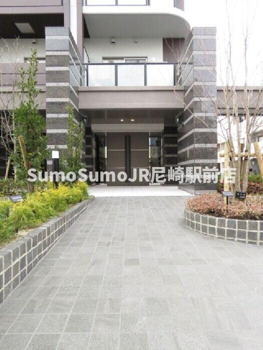 物件外観写真3　(毎日通るエントランスはこのようになっています)